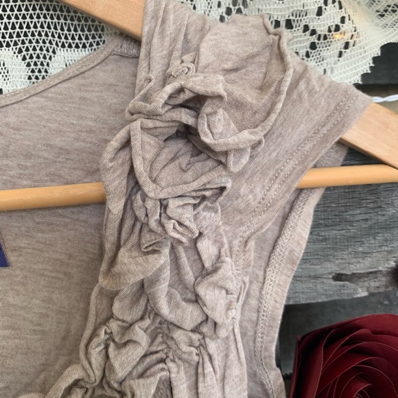 Anthropologie Ruched Sleeveless Top - Picture 4 of 7